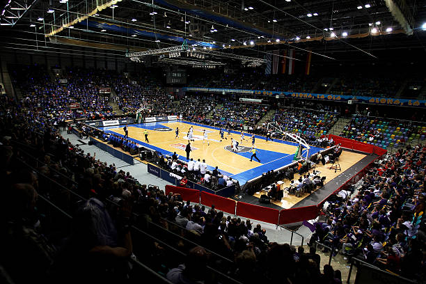 在多场内部 在多场内部